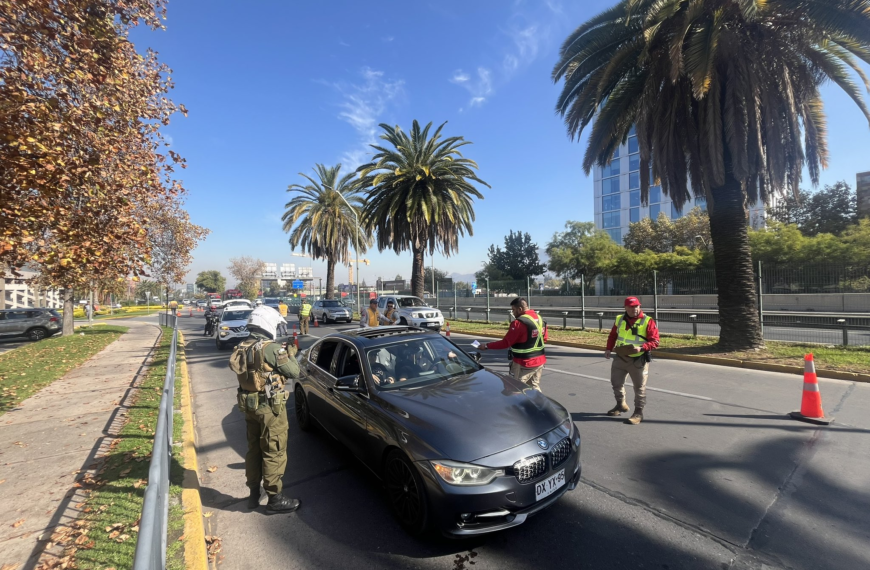 Restricción Vehicular Santiago: Calendario y Multas 2023
