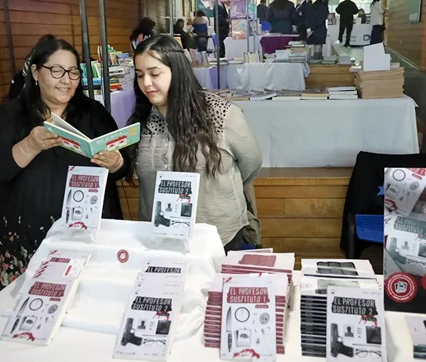 Feria del Libro Punta Arenas: Éxito a Pesar de la Lluvia