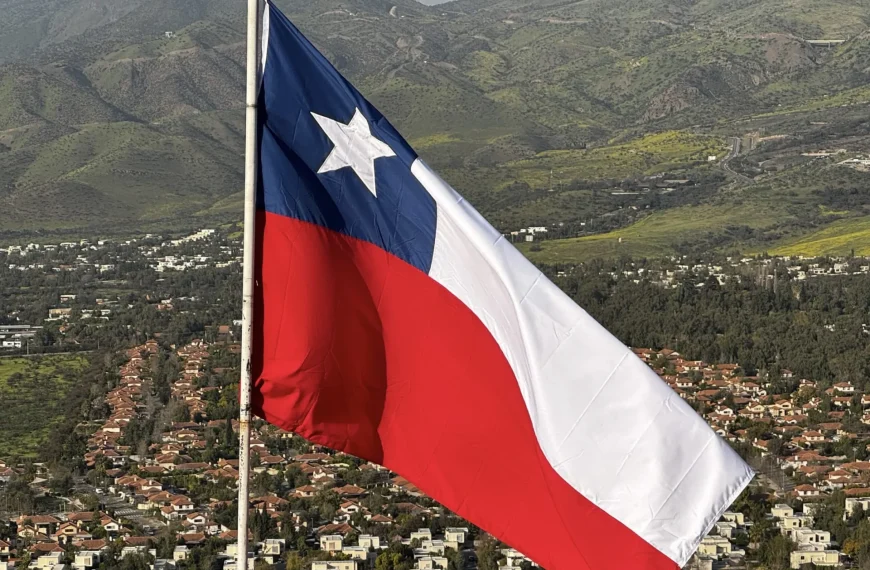 Fiestas Patrias: Cumple con la Normativa del Izamiento