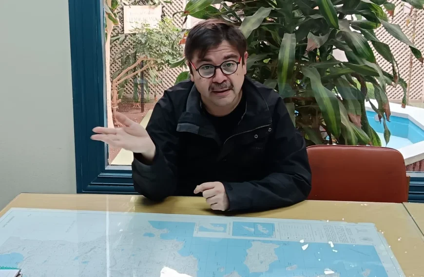 Héctor Hernández Montecinos: Diálogo sobre Poesía en Magallanes