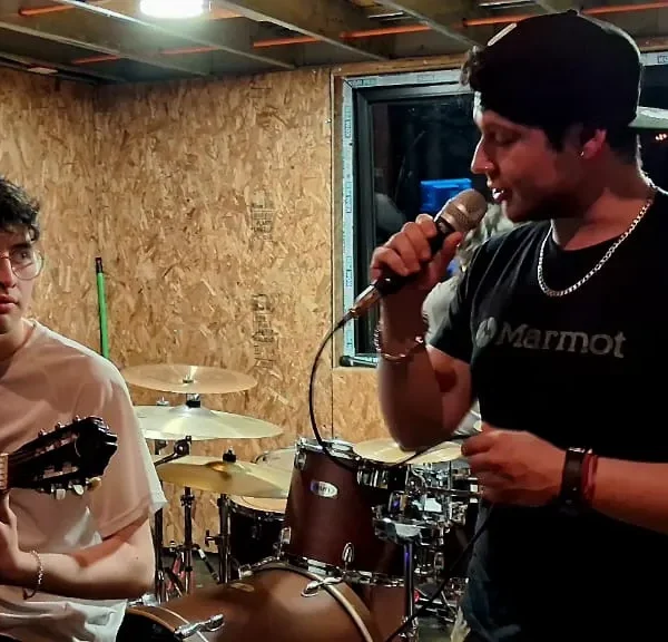 Sebastián Soto STO: Su Debut en Vivo Este Sábado