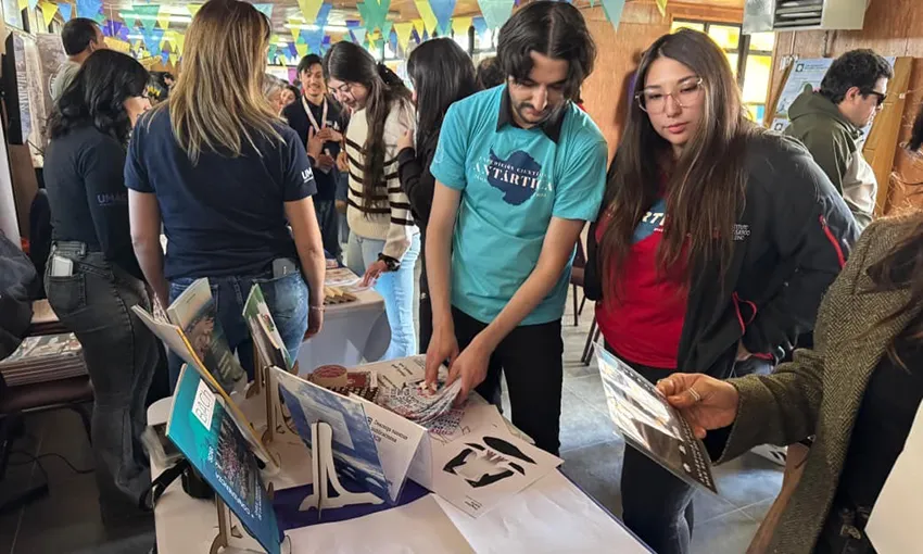 Ciencia contra la desinformación: Festival en Puerto Natales
