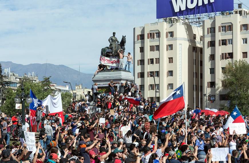 Agresión política en Chile: Kast condena ataque a Olivares