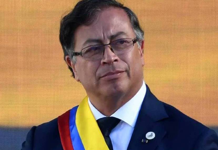 Gustavo Petro denuncia engaños de Restrepo en la transición de Colombia