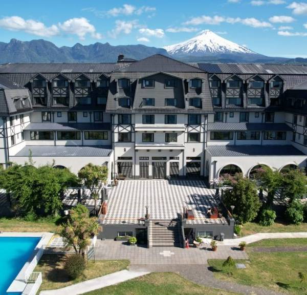 Gran Hotel Pucón: Historia y Venta por Más de $15.000 Millones